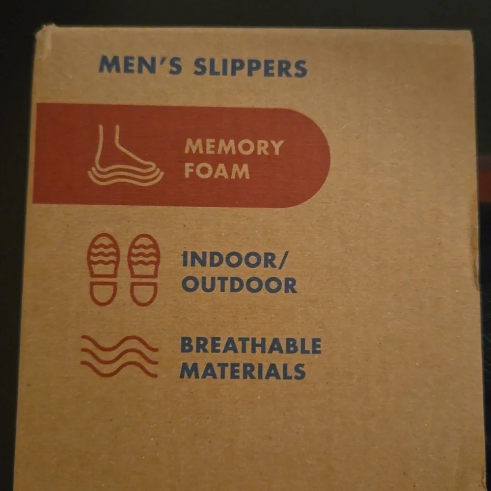 NWT mens memory foam house slippers - Picture 9 of 9